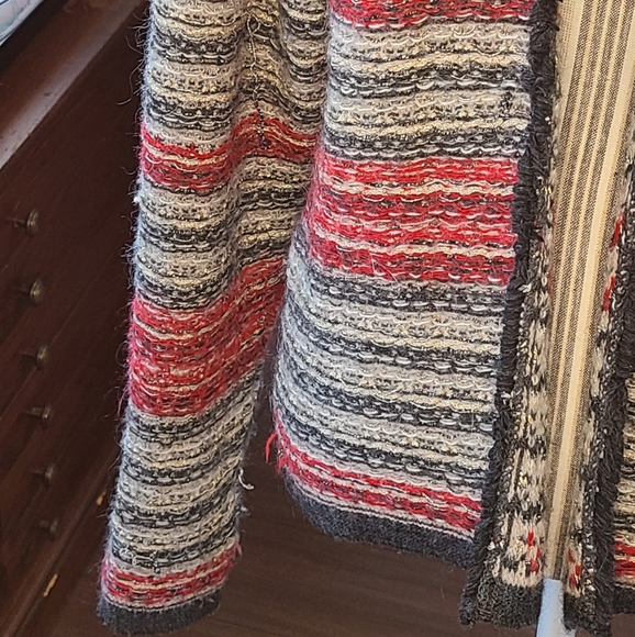 H&M Open Front Striped Hobo Sweater in Red - Picture 9 of 10